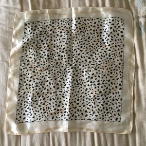 *HOST PICK* Scarf patterned